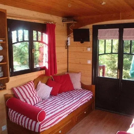 Roulotte Cabane D'embranchard * Longue-Jumelles